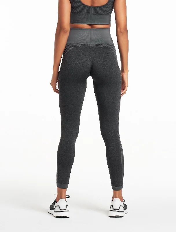 adapt-seamless-leggings-black-charcoal