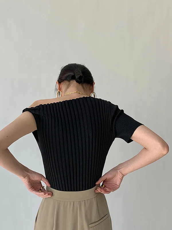 asymmetrical-neck-one-shoulder-off-knit-top