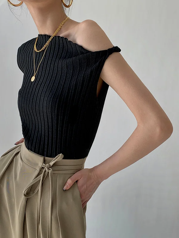 asymmetrical-neck-one-shoulder-off-knit-top