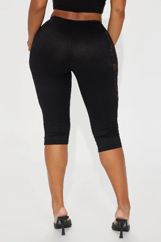 beneath-the-thorns-lace-capri-legging-black