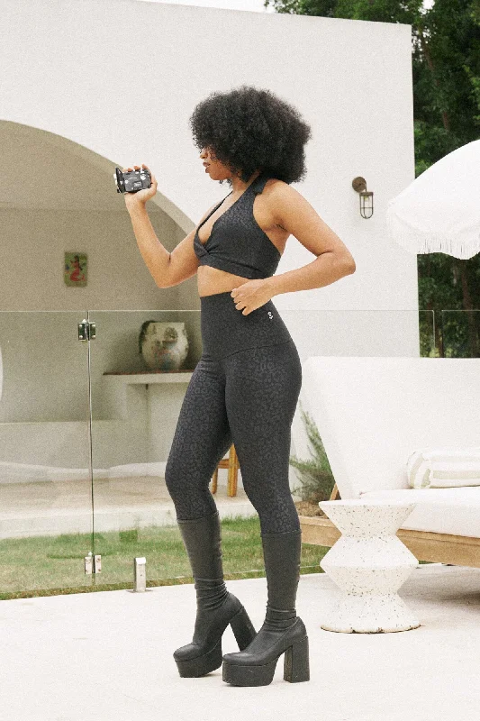 black-exotic-touch-jag-extra-high-waisted-capri-leggings-r2w