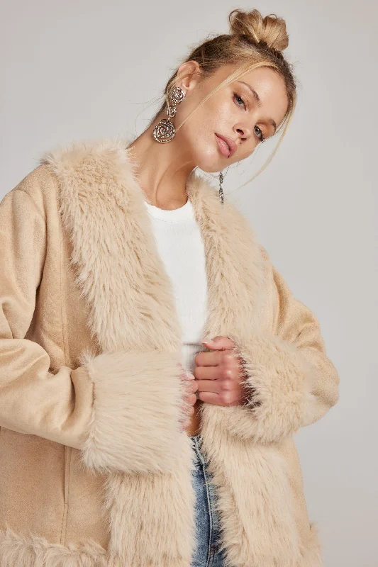 catherine-beige-faux-fur-trim-coat