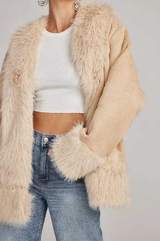 catherine-beige-faux-fur-trim-coat