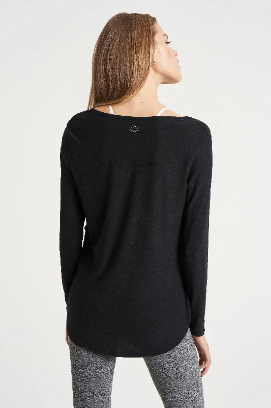 cut-and-run-pullover-black