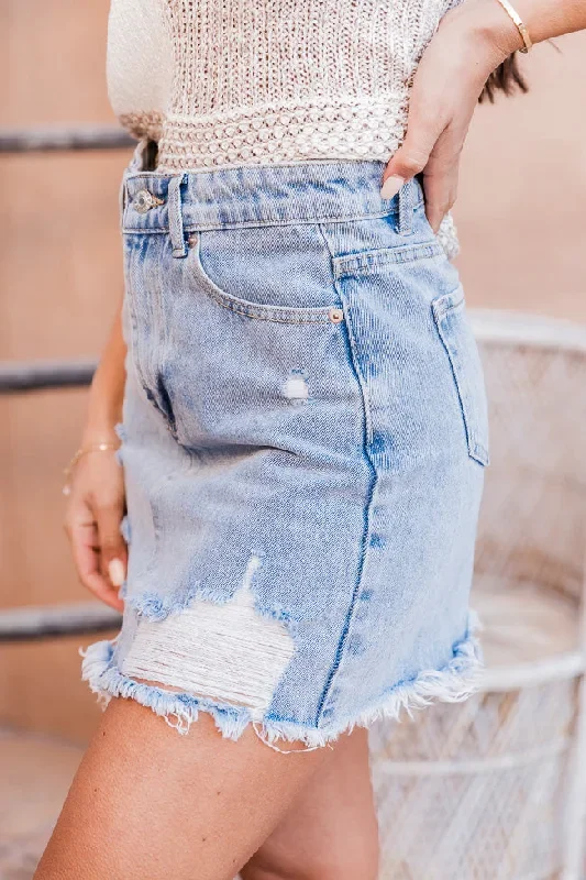 dont-think-twice-light-wash-distressed-denim-skirt