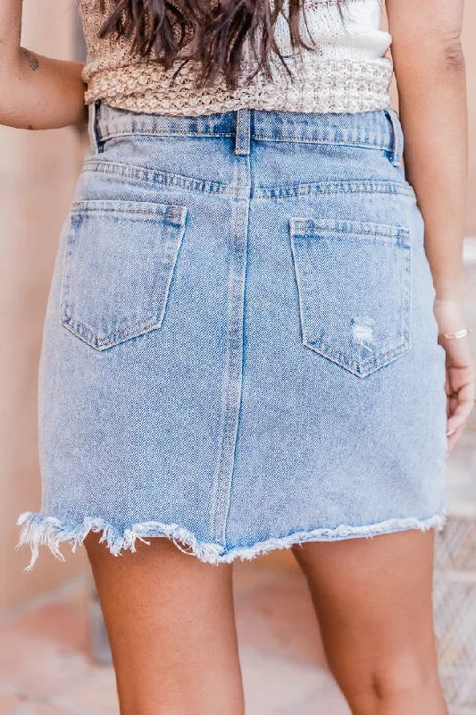 dont-think-twice-light-wash-distressed-denim-skirt