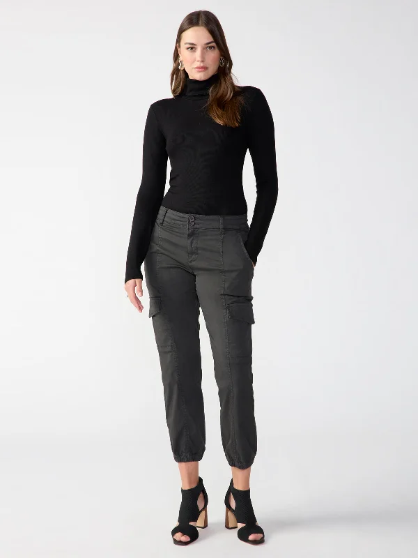 essential-turtleneck-top-black