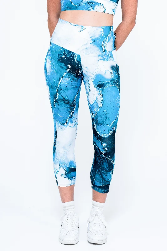 glacier-girl-body-contouring-panel-pocket-high-waisted-capri-leggings