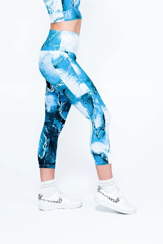 glacier-girl-body-contouring-panel-pocket-high-waisted-capri-leggings