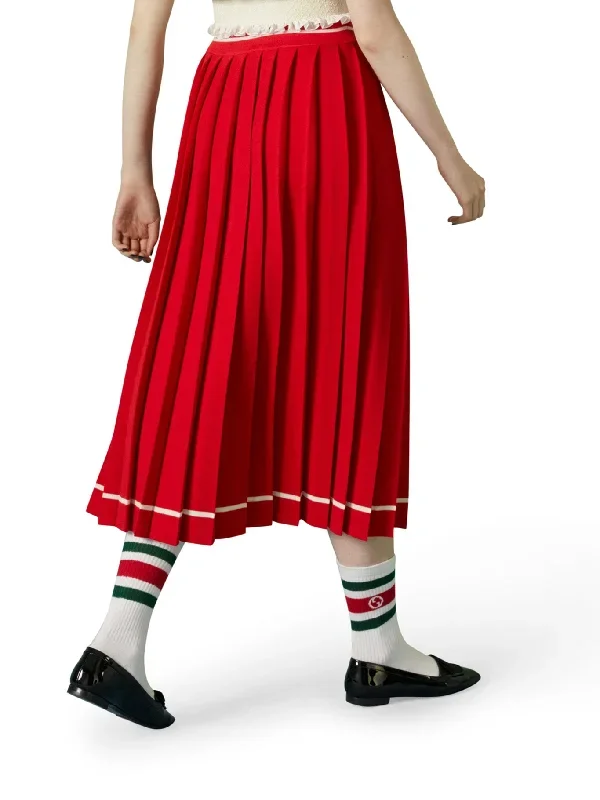 gucci_ultra-fine-jacquard-wool-skirt_red_748901xkdg3-6367redivory