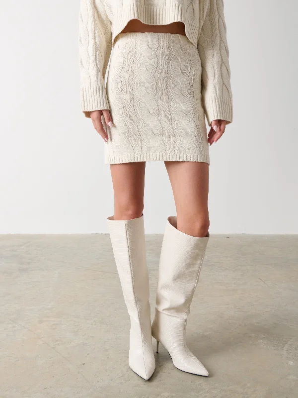 hunter-cable-knit-mini-skirt-cream