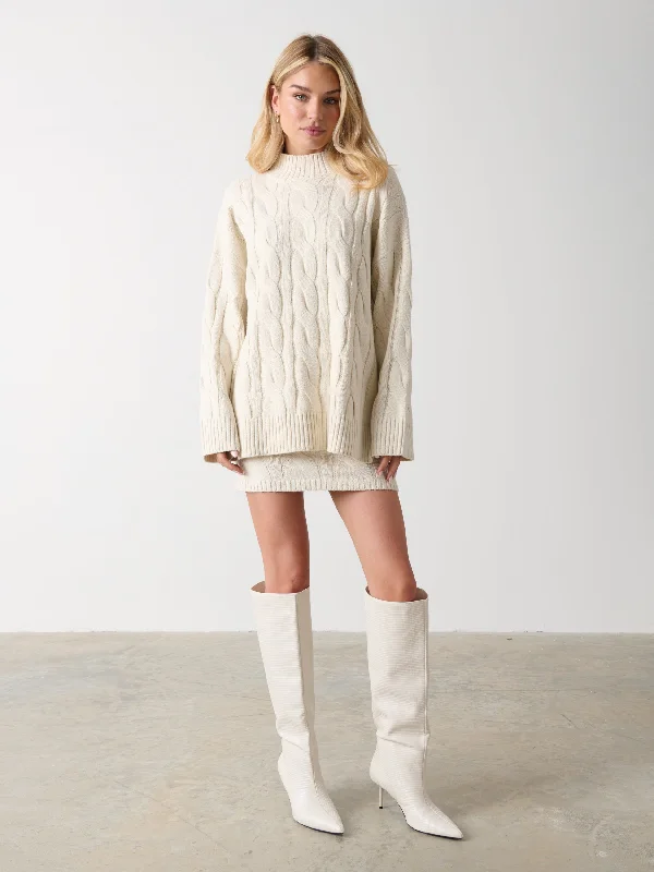 hunter-cable-knit-mini-skirt-cream