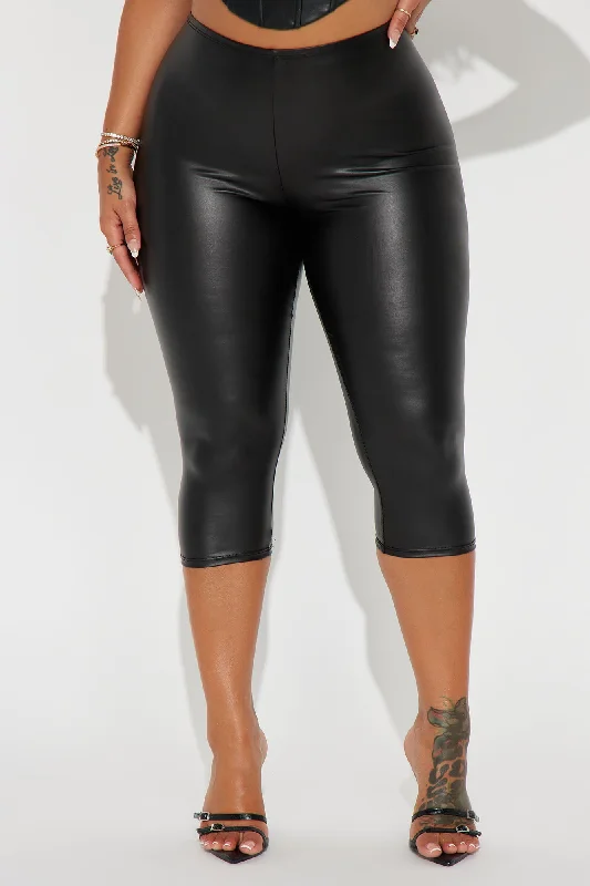 in-my-presence-faux-leather-capri-legging-black