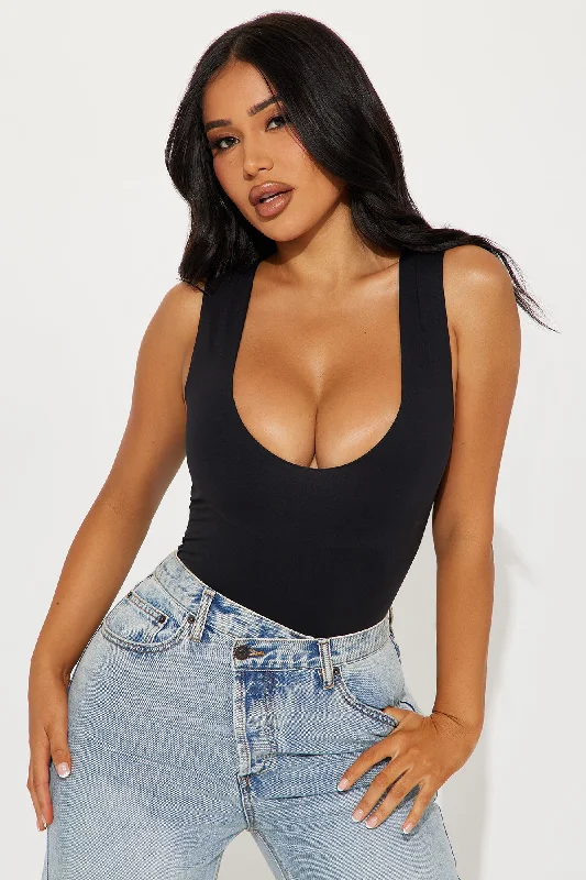 kim-scoop-neck-bodysuit-black