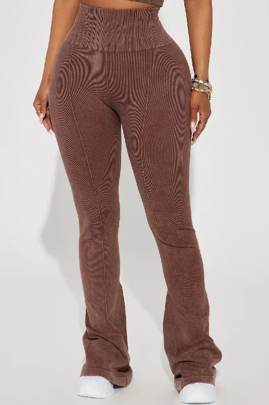 release-active-flare-leggings-brown