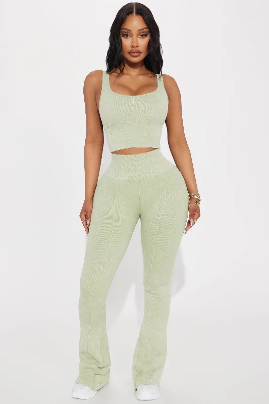 Release Active Flare Leggings - Sage