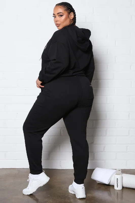 sport-essential-oversized-jogger-black