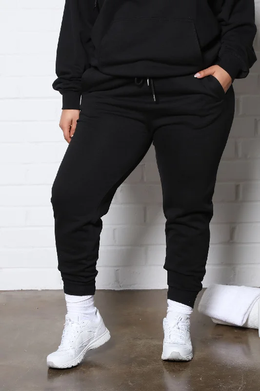 sport-essential-oversized-jogger-black