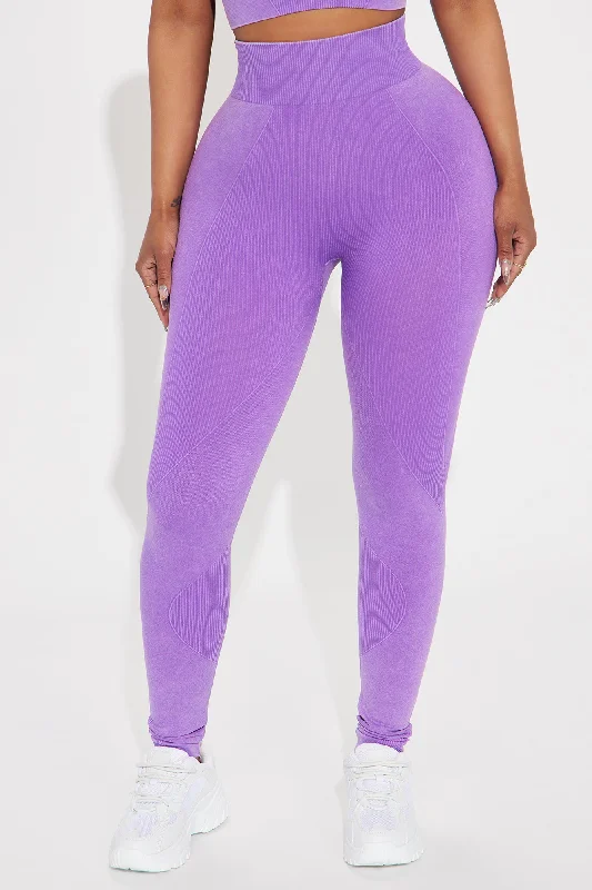 stretch-it-out-active-legging-lavender